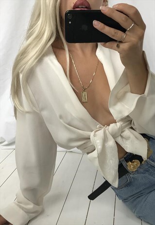 VINTAGE 90S CREAM BLOUSE WITH EMBROIDERED DETAIL