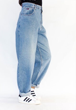 90'S HIGH RISE TOMMY HILFGIER MOM JEANS