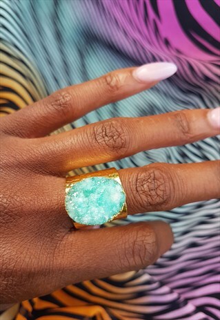 PEPPERMINT SEMI PRECIOUS CRYSTAL GOLD STATEMENT RING