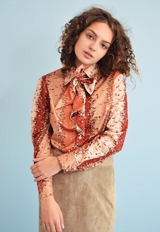 70'S RETRO MOD PRINT RIBBON DETAILED BLOUSE TOP