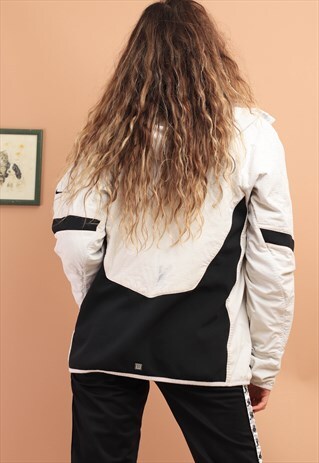 VINTAGE NIKE LIGHTWEIGHT JACKET