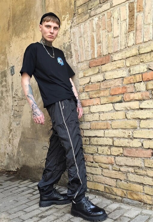 garment image