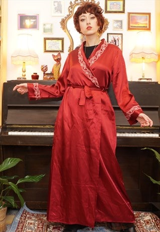 Vintage 70s Satin Silky Dressing Gown / Robe in Red