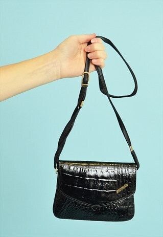 COOL VINTAGE 90'S FAUX LEATHER PETITE MINI SHOULDER BAG