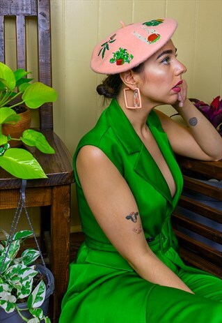 PEACH BERET WITH HOUSE PLANT EMBROIDERY