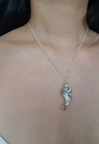 STERLING SILVER GREEN SHELL NECKLACE