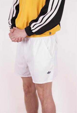 90S VINTAGE ADIDAS SPORTS SHORTS AA10530