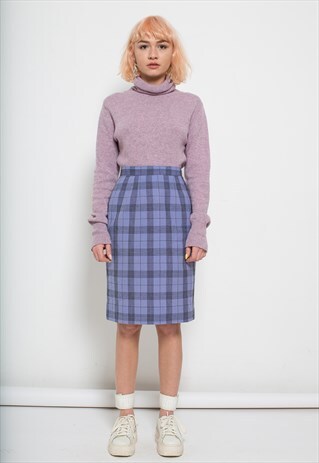 POWDERED LAVENDER TURTLENECK VINTAGE PULLOVER
