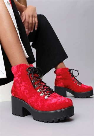 BEIJING SKI HOOK CHUNKY PLATFORM RED VELVET HIKING BOOTS