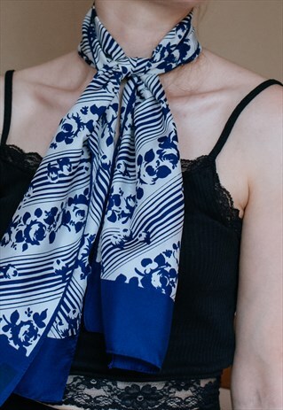 VINTAGE 80S BLUE PRINT SCARF