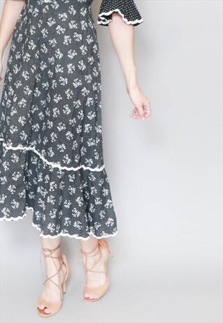 VINTAGE 1970'S CHIEMSEER DIRNDL FLORAL RUFFLED MIDI DRESS