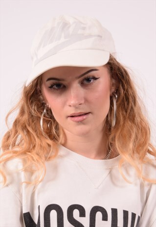 VINTAGE NIKE CAP WHITE
