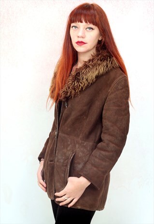 1970S VINTAGE RICH BROWN SHEEPSKIN COAT WITH SHERPA LINING