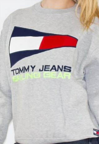 RETRO TOMMY HILFIGER SPELL OUT SAILING GEAR SWEATSHIRT