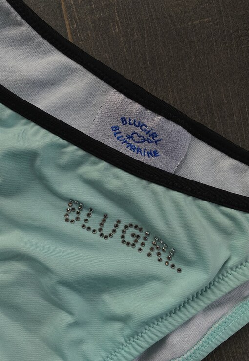 garment image