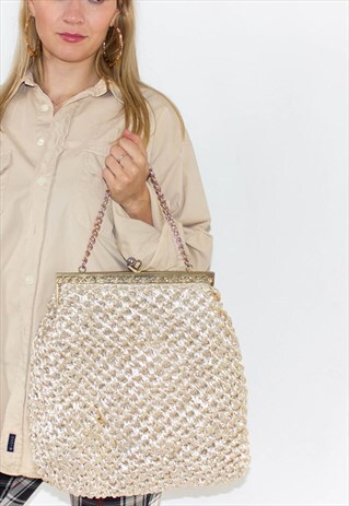 VINTAGE 90'S GOLD CLASP WOVEN STRAW HANDBAG