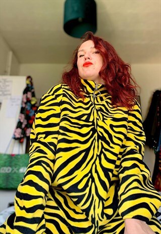 YELLOW ZEBRA 1/4 ZIP FLEECE TOP