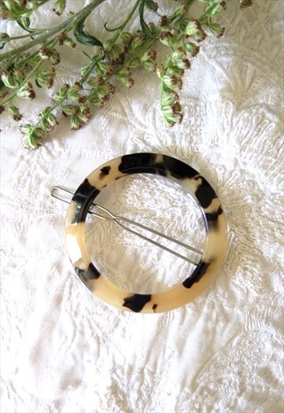 LIGHT TORTOISESHELL ROUND RESIN BARRETTE HAIR CLIP