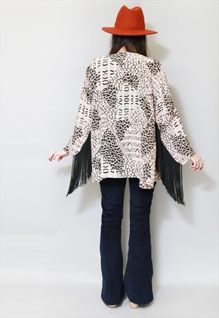 VINTAGE 1970'S BEIGE & BLACK ANIMAL PRINT SILK KIMONO
