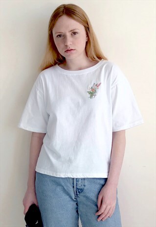 FLORAL EMBROIDERY TEE