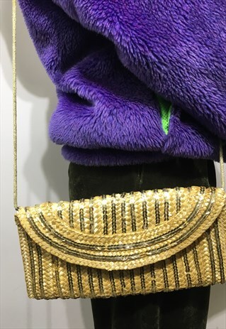 VINTAGE 80 UNIQUE BEAUTIFUL GOLD CLUTCH