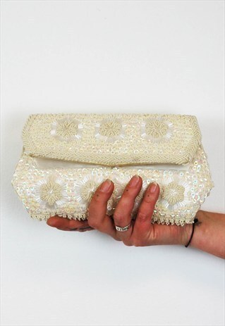 VINTAGE 80S FLORAL HEAVILY EMBELLISHED CLUTCH BAG