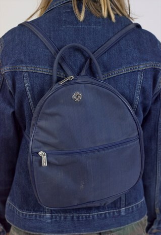 VINTAGE NAVY BACKPACK