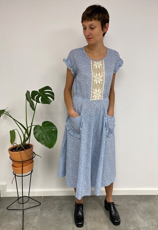 BEAUTIFUL VINTAGE DRESS