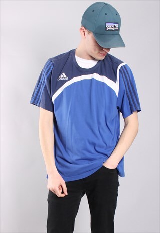 VINTAGE ADIDAS T-SHIRT