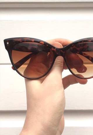 WOMENS VINTAGE 50S STYLE LEOPARD PRINT CAT EYE SUNGLASSES