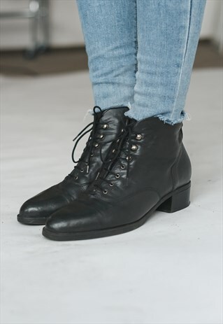 VINTAGE 70S BLACK ANKLE BOOTS