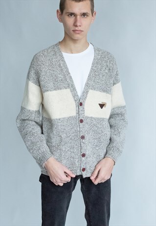 VINTAGE 80S MINIMAL WINTER V-NECK CARDIGAN WITH POCKETS