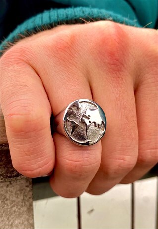 MENS RING SILVER WORLD MAP BAND SILVER STAINLESS STEEL