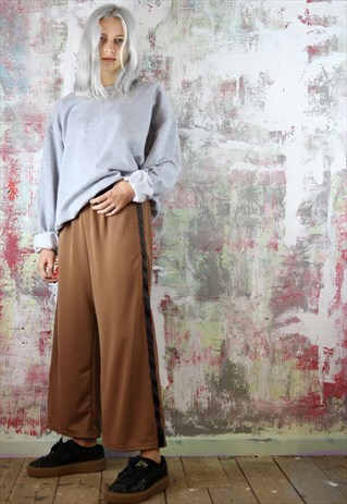 CROPPED TROUSERS IN BROWN WITH BLACK STRIPE