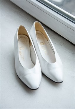 Vintage White Shiny Wedding Shoes