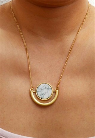 WHITE MARBLE GEO SHAPE PENDANT NECKLACE