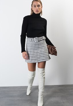 A Cut Check Print Mini Skirt - Black