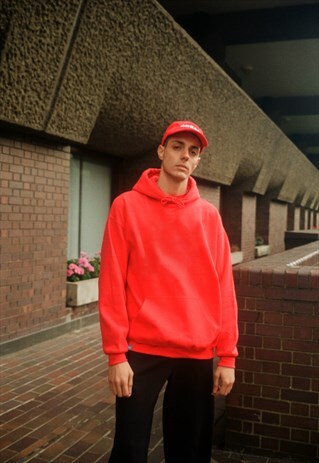 RED HEAVYWEIGHT HOODIE WITH WOVEN LABEL DETAILS