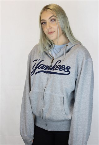 VINTAGE NIKE YANKEES HOODIE