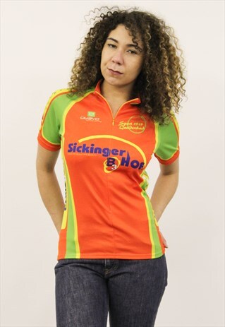VINTAGE 1990S ORANGE AND GREEN PATTERNED SPORTS T-SHIRT