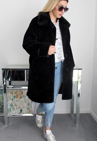 VINTAGE FAUX FUR COAT