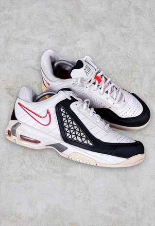 VINTAGE NIKE TRAINERS MONARCH BLACK WHITE UK8