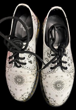 Paisley white black brogue alternative shoe 