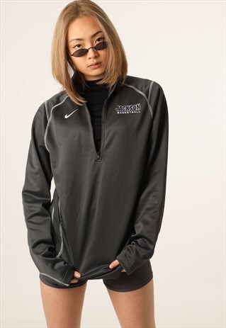 VINTAGE NIKE EMBROIDERED LOGO 1/4 ZIP SWEATSHIRT