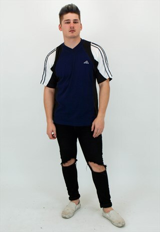 VINTAGE ADIDAS T-SHIRT