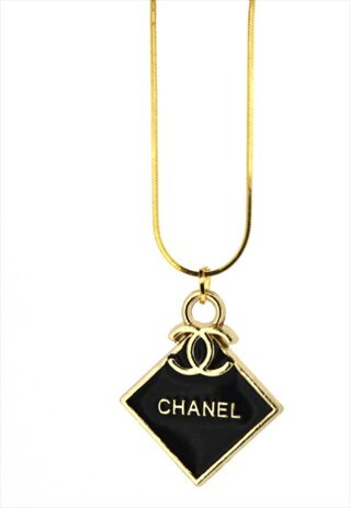 GABRIELLE CC BLACK DIAMOND SHAPED NECKLACE