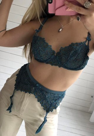 Vintage Y2K Blue & Gold Floral Underwired Bra & Suspenders