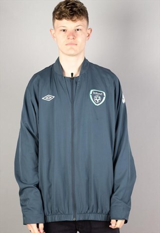 VINTAGE UMBRO TRACK JACKET