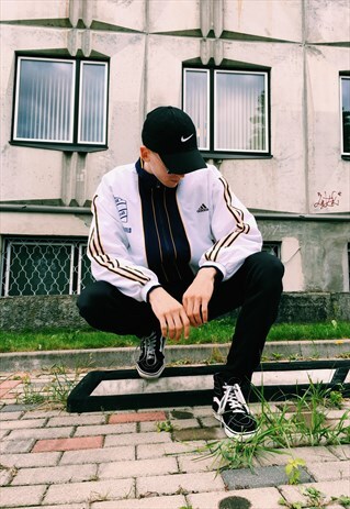 VINTAGE 90S WHITE ADIDAS TRACK JACKET
