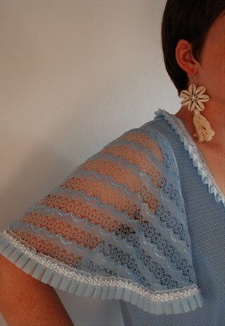 POWDER BLUE 1960S CRIMPLENE DRESS